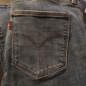 Levi’s slimming skinny jeans